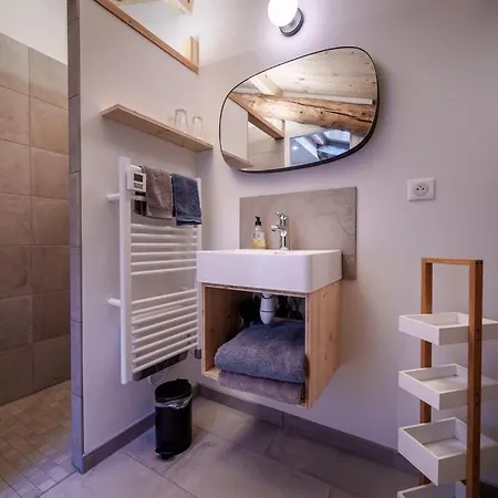 Elegante Maison 225 M2 Et 2 Tiny House 20 M2 15 Personnes 7 7 Salles De Bain
